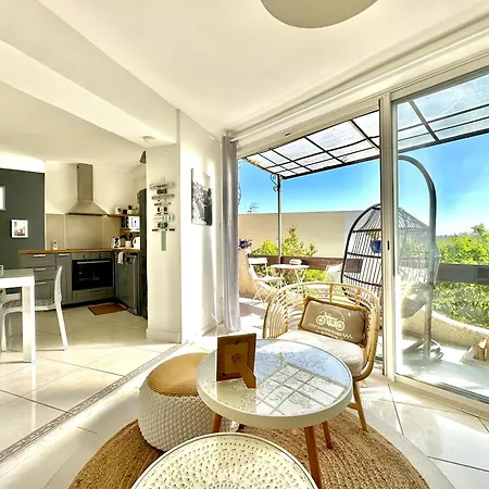 Villa 2 Pieces Vue A Pied Le Lavandou