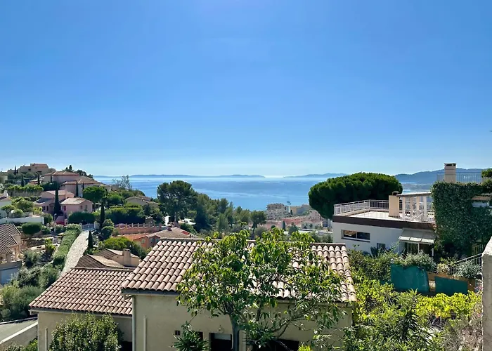2 Pieces Vue A Pied Villa Le Lavandou