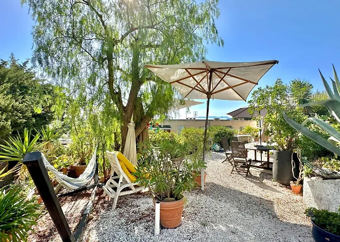 2 Pieces Vue A Pied Le Lavandou