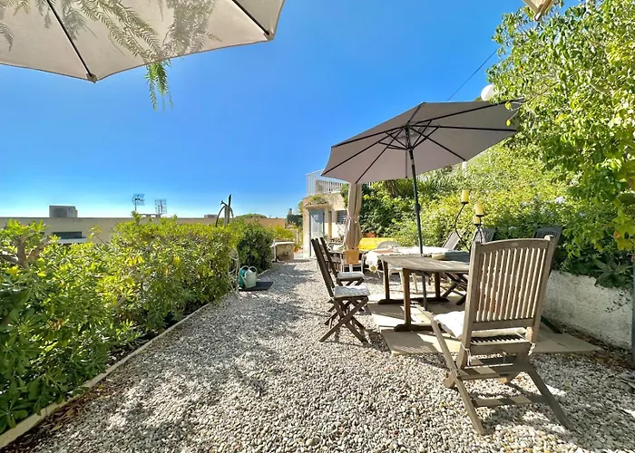 Villa 2 Pieces Vue A Pied Le Lavandou